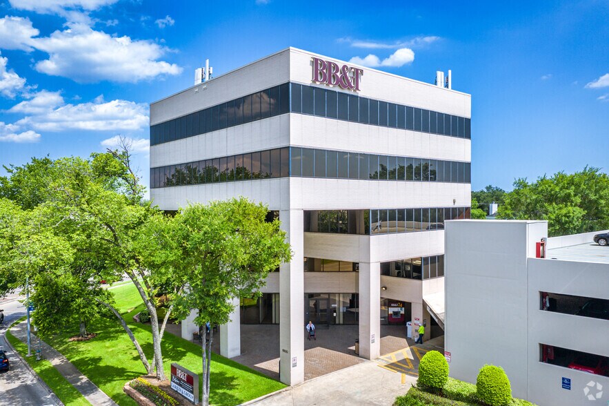 More Photos Of 4747 Bellaire Blvd, Bellaire Unknown For Lease