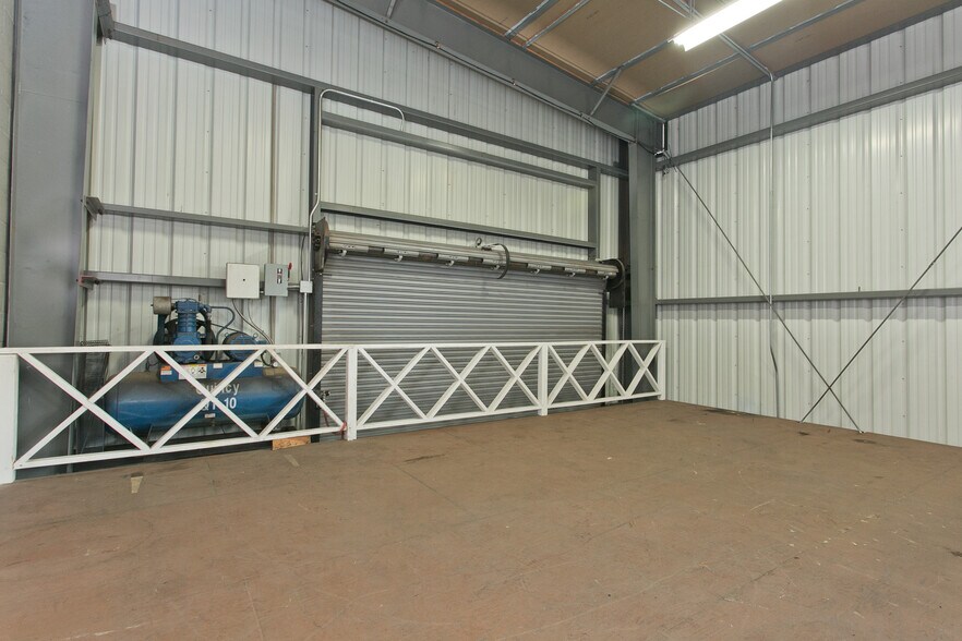 More Photos Of 1325 Middle St, Honolulu Warehouse For Lease