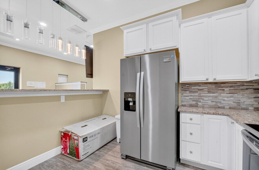 More Photos Of 411 Wein, Odessa Industrial For Sale