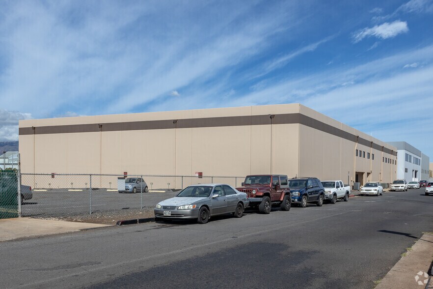 More Photos Of 381 Huku Lii Pl, Kihei Flex For Lease