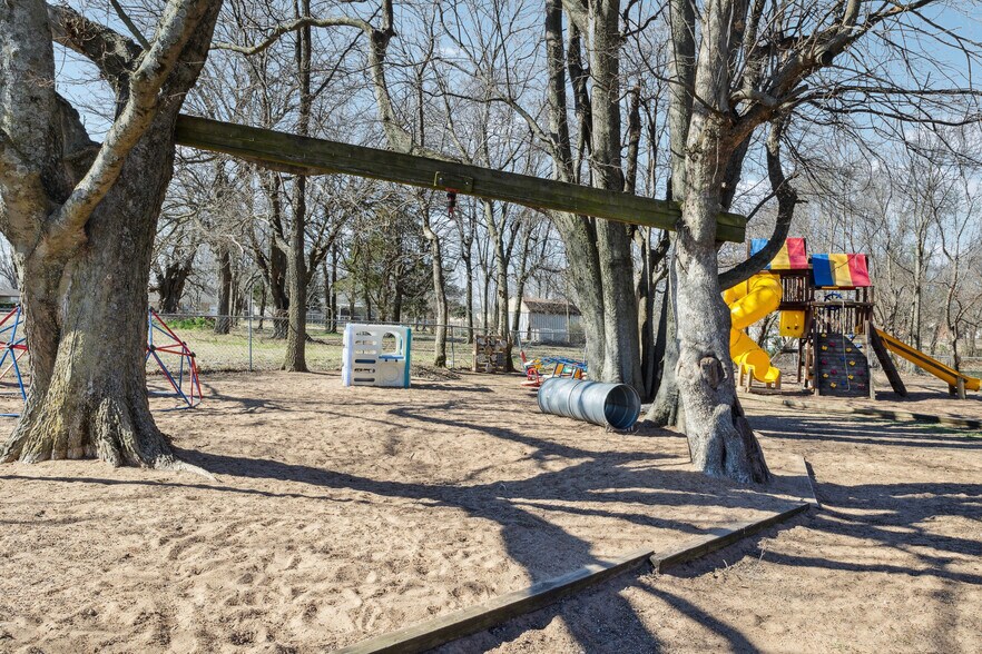 More Photos Of 235 Pine St, Oologah Daycare Center For Sale