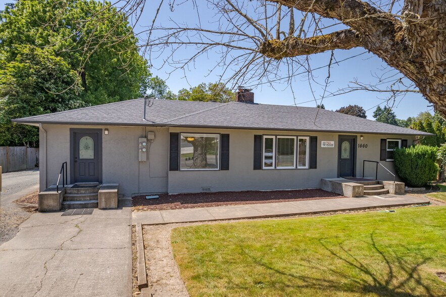 Primary Photo Of 1660 River Rd, Eugene Office For Lease