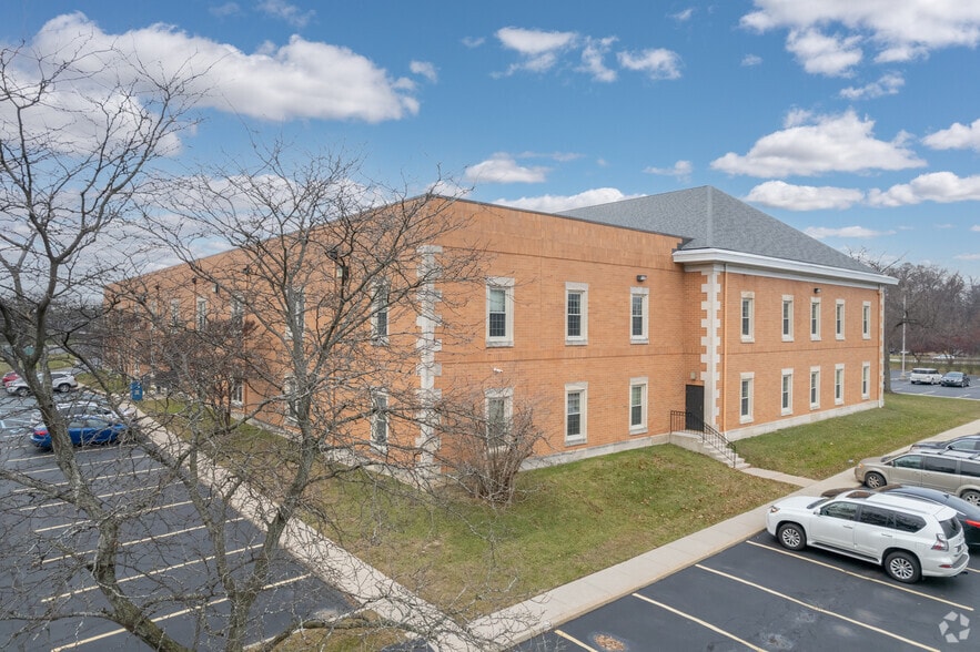 5555 Airport Hwy, Toledo, OH 43615 Office For Lease