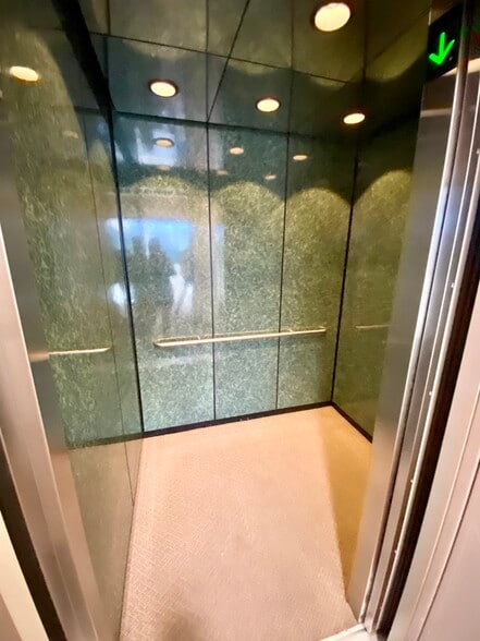 More Photos Of 1575 E McAndrews Rd, Medford Office For Lease