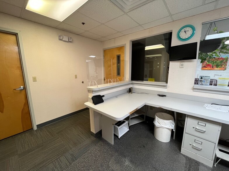 More Photos Of 42 Locust Ave, Wallington Medical For Lease