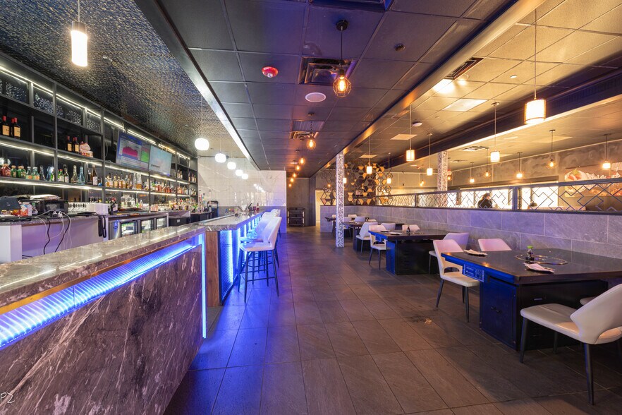 More Photos Of 2100 W White Oaks Dr, Springfield Restaurant For Sale