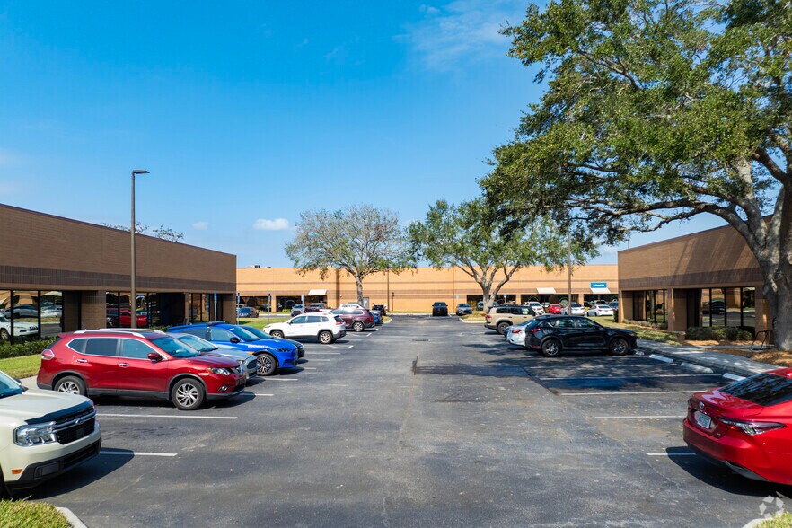 More Photos Of 10500 University Center Dr, Tampa Unknown For Sale