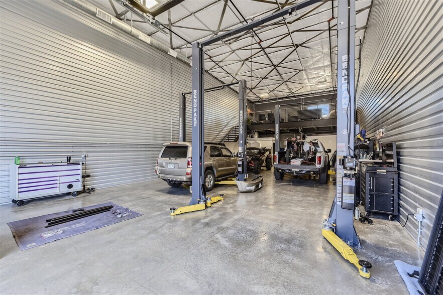 More Photos Of 1010 S Interstate Rd, Castle Rock Showroom For Sale