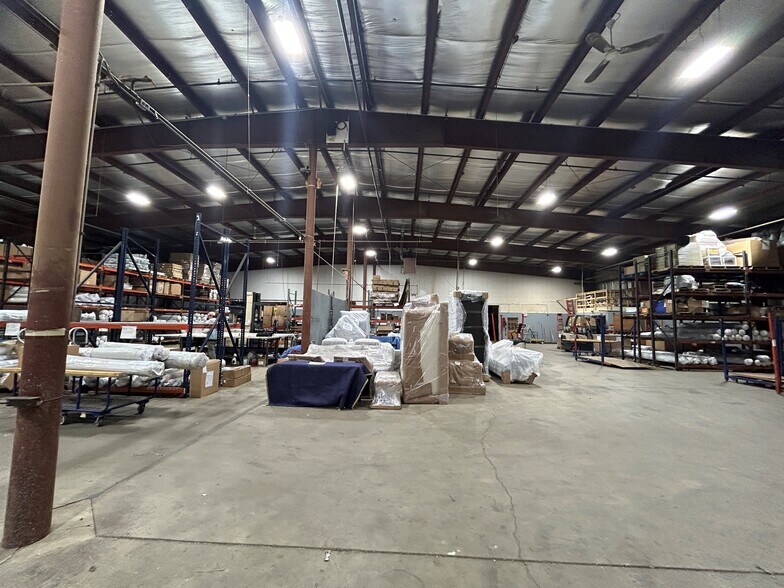 More Photos Of 77 Merrimack St, Concord Warehouse For Lease