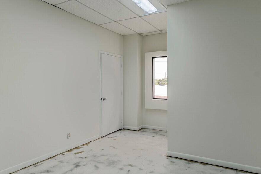 More Photos Of 5400 NW 35th Ave, Fort Lauderdale Warehouse For Lease