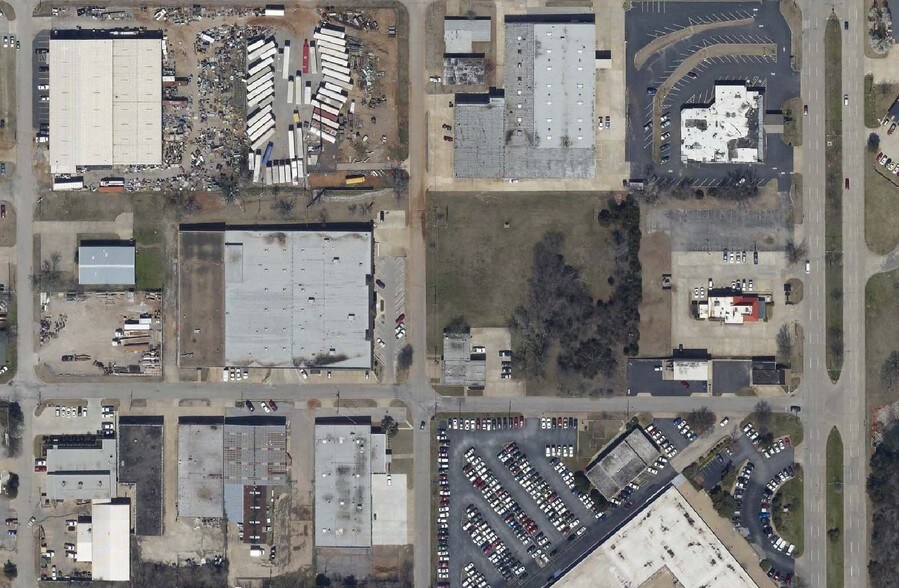 More Photos Of 4701 N Stiles Ave, Oklahoma City Light Manufacturing For Lease