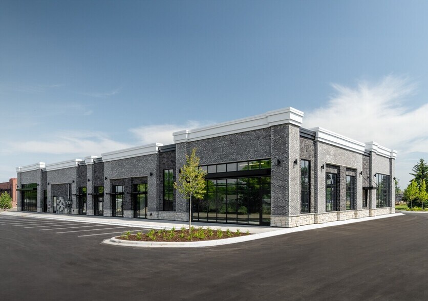 More Photos Of 136th Avenue North, Rogers Storefront Retail Office For Lease