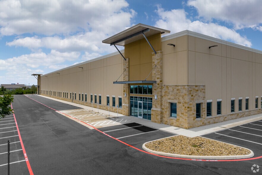 More Photos Of 6422 E Campus Dr, San Antonio Unknown For Lease