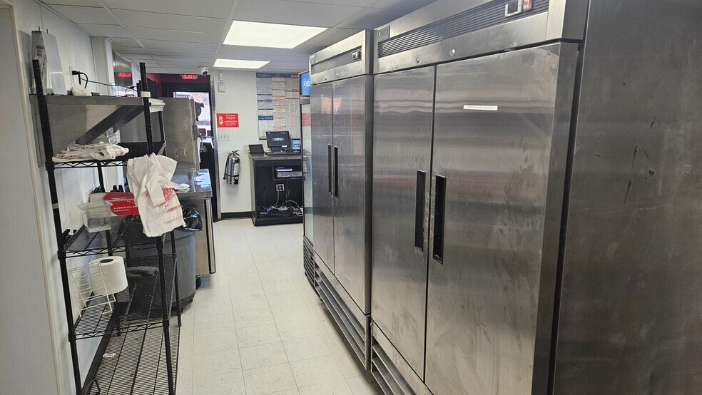 More Photos Of 1523 Madison Ave, Huntington Fast Food For Sale