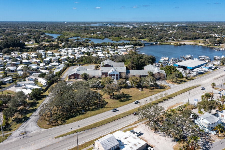 More Photos Of 4400 Dixie Hwy NE, Palm Bay Schools For Sale
