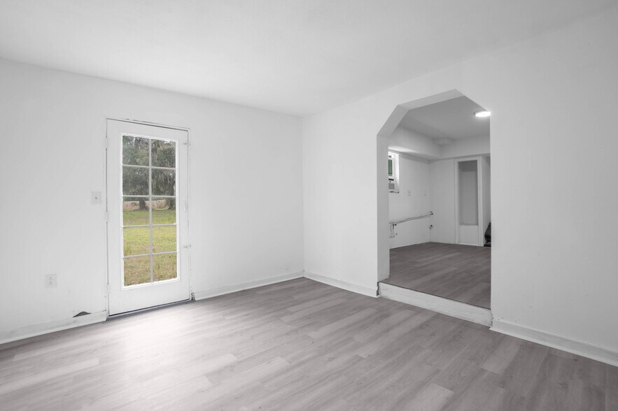 More Photos Of 8929 E Gulf To Lake Hwy, Inverness Auto Repair For Sale