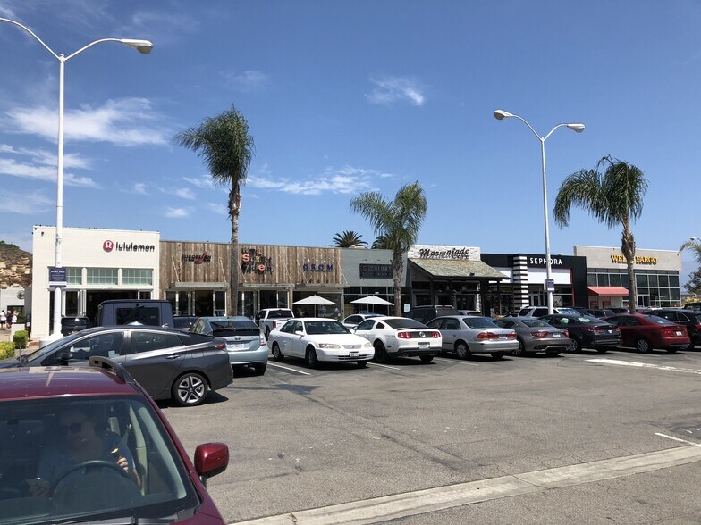 More Photos Of 3874-3896 Cross Creek Rd, Malibu Storefront For Lease