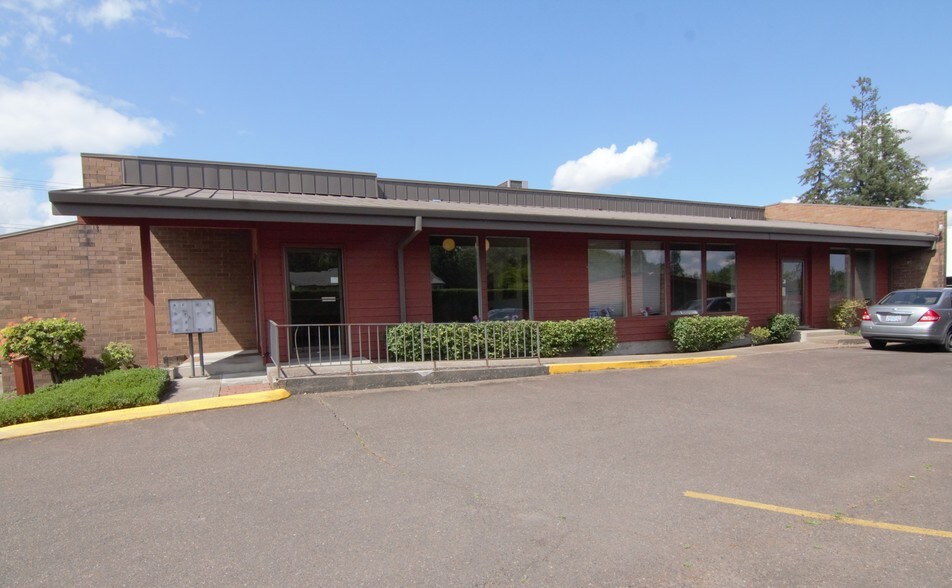 More Photos Of 1900 N 99 Hwy, Mcminnville Loft Creative Space For Lease