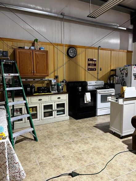 More Photos Of 8282 W Sandy Ln, Arizona City Warehouse For Sale