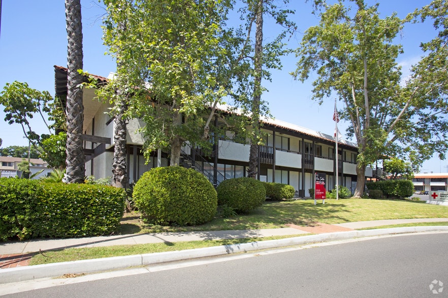 Primary Photo Of 601 N Golden Circle Dr, Santa Ana Medical For Sale