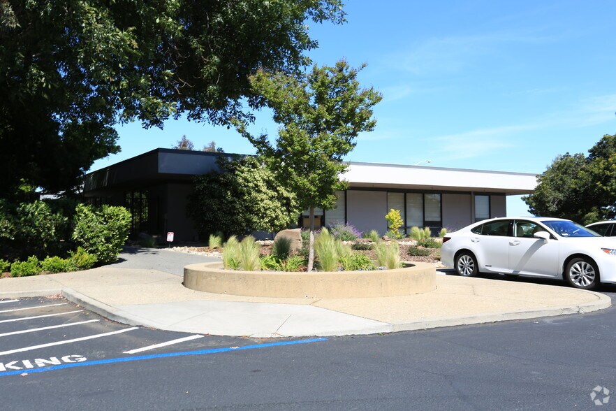 More Photos Of 4401-4457 Park Rd, Benicia Warehouse For Lease