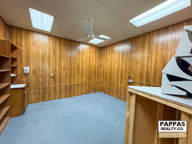 More Photos Of 1020 Kenmore Blvd, Akron Storefront Retail Residential For Lease