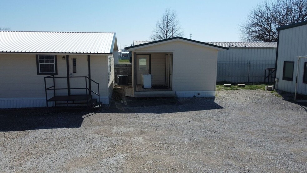 More Photos Of 13189 Harmon Rd, Fort Worth Warehouse For Sale