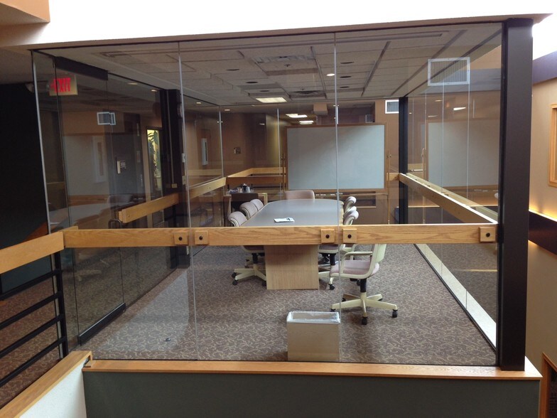 More Photos Of 1350-1380 Energy Ln, Saint Paul Office For Lease