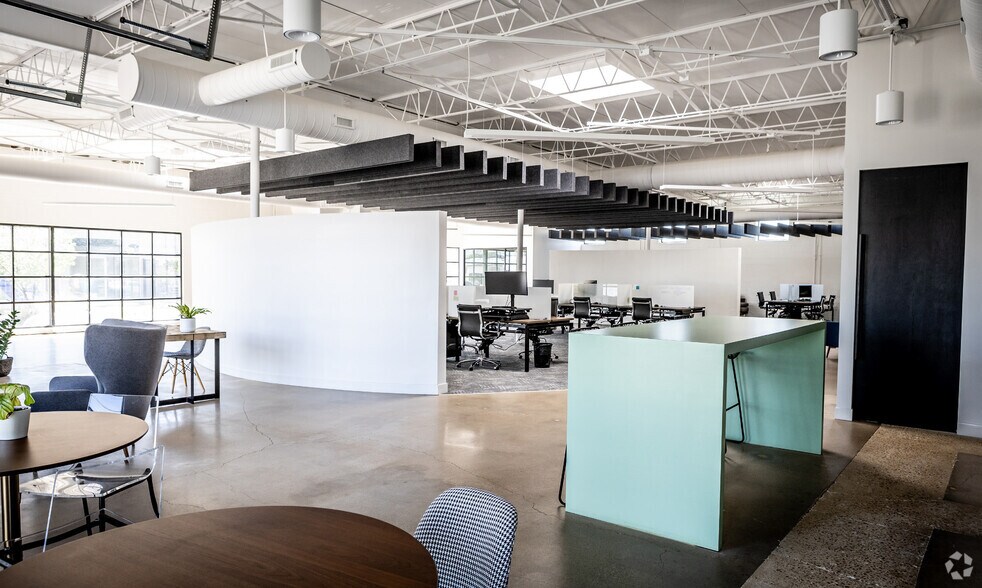 More Photos Of 119-127 Manufacturing St, Dallas Unknown For Lease