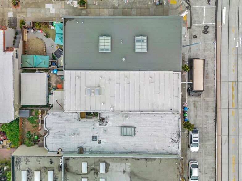 More Photos Of 2143-2145 Taraval St, San Francisco Veterinarian Kennel For Sale