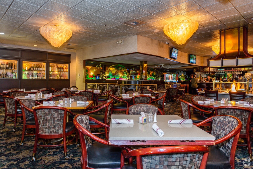 More Photos Of 11707 NE Airport Way, Portland Hotel For Lease