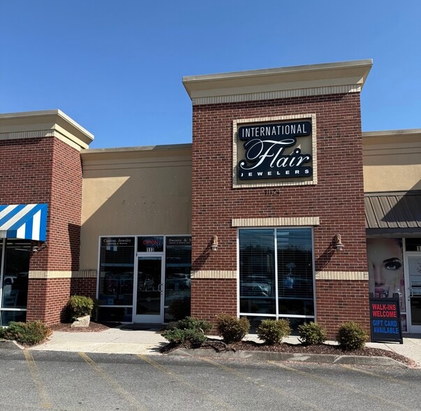 More Photos Of 11124 Kingston Pike, Knoxville Freestanding For Lease