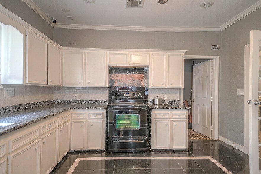 More Photos Of 2424 Southmore Blvd, Houston Medical For Lease