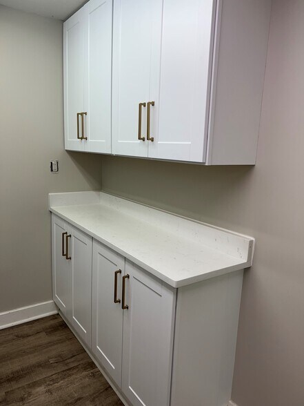 More Photos Of 107 Sherman Ave, Raritan Storefront Retail Office For Lease