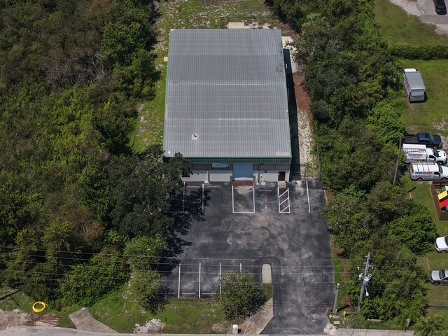 More Photos Of 7753 Rutillio Ct, New Port Richey Warehouse For Lease