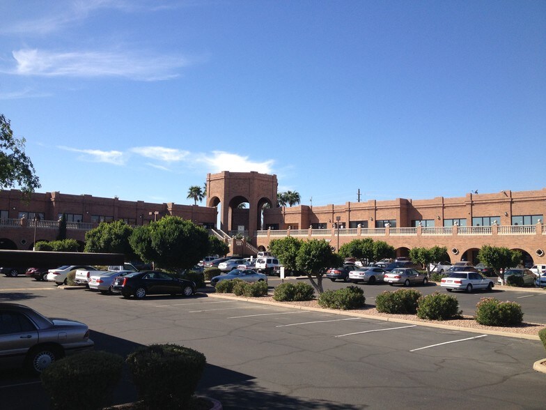 More Photos Of 8010 E McDowell Rd, Scottsdale Office For Lease