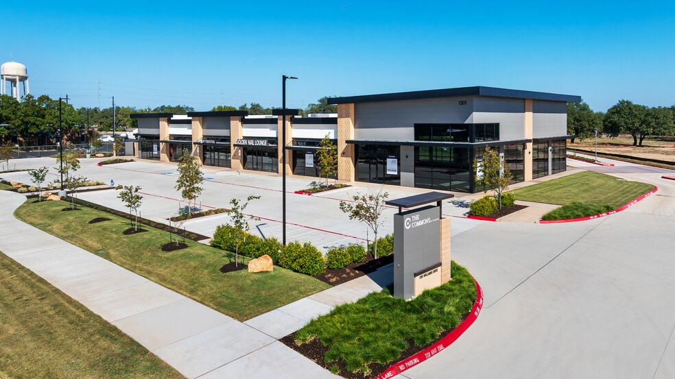 More Photos Of 1301 Williams Dr, Georgetown Storefront For Lease