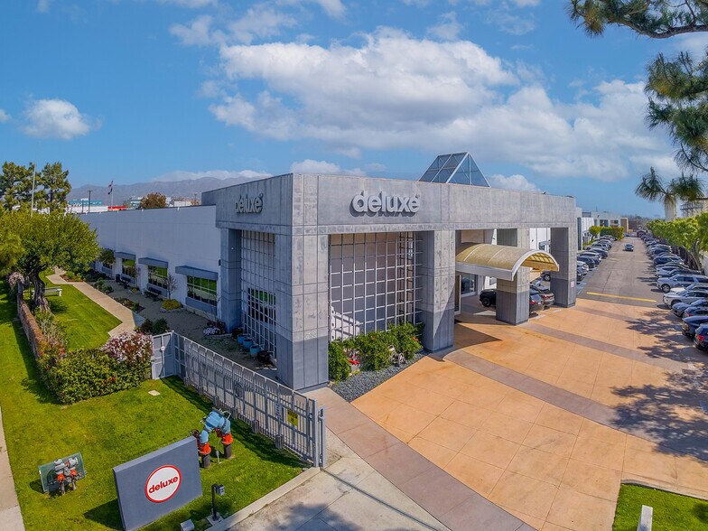 More Photos Of 2130 N Hollywood Way, Burbank Light Manufacturing For Lease