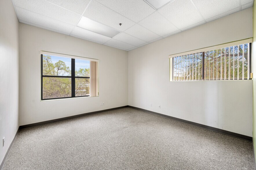 More Photos Of 371 Garden St, Prescott Storefront Retail Office For Sale