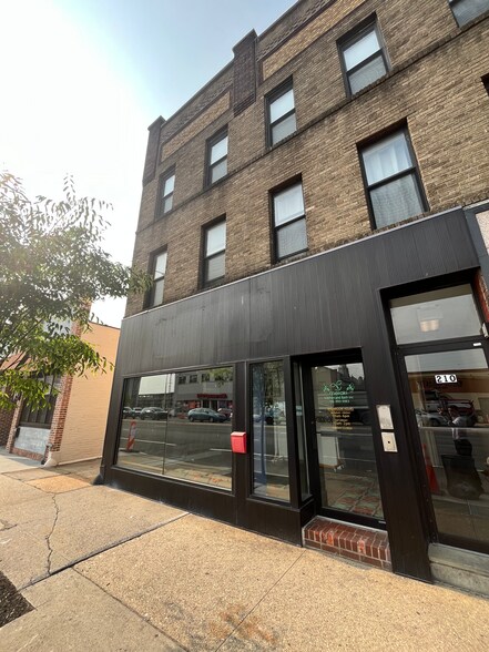 More Photos Of 200-212 Sunrise Hwy, Rockville Centre Apartments For Sale