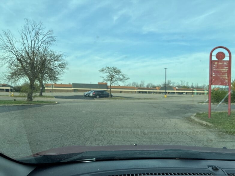 More Photos Of 5537-5597 Salem Ave, Dayton Unknown For Lease