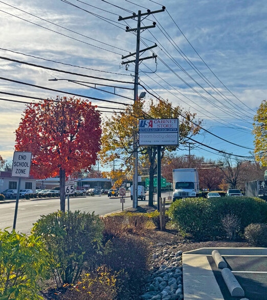 More Photos Of 508 Chinquapin Round Rd, Annapolis Storefront For Lease