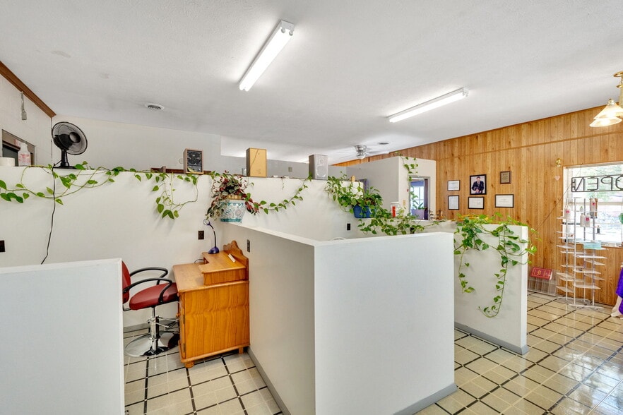 More Photos Of 333 Sullivan St, Kingsport Storefront For Sale