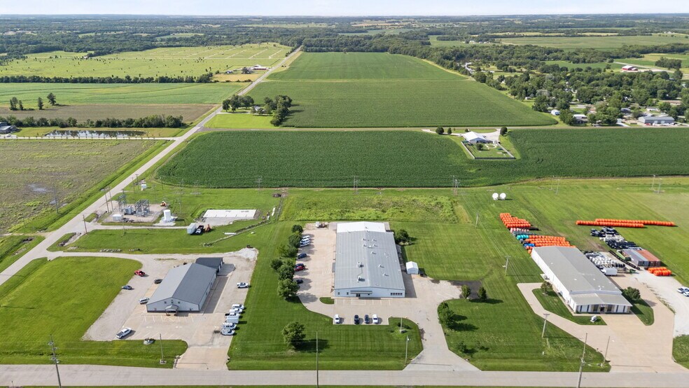 More Photos Of 900 W Miller Rd, Iola Manufacturing For Sale