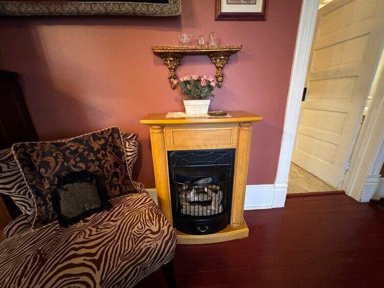 More Photos Of 224 W Chickasaw St, Tahlequah Hospitality For Sale