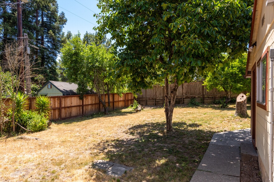 More Photos Of 604 Live Oak Ave, Sebastopol Assisted Living For Sale