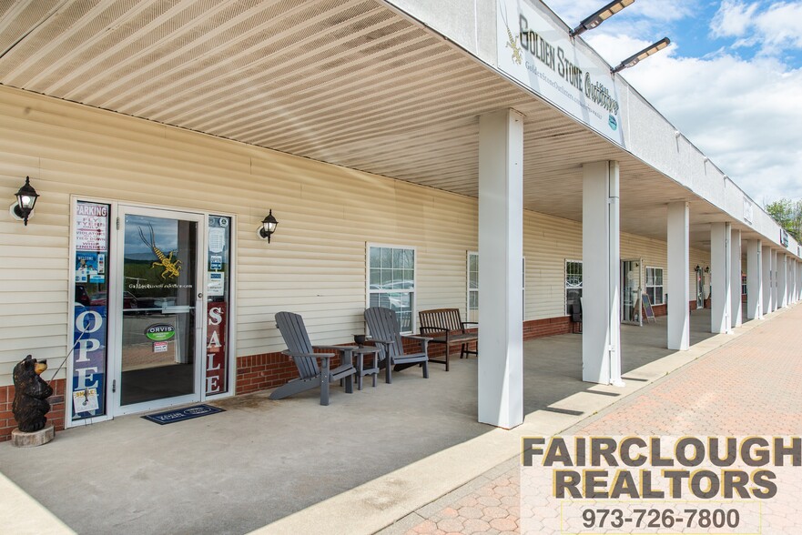 More Photos Of 11 Route 15, Lafayette Freestanding For Sale