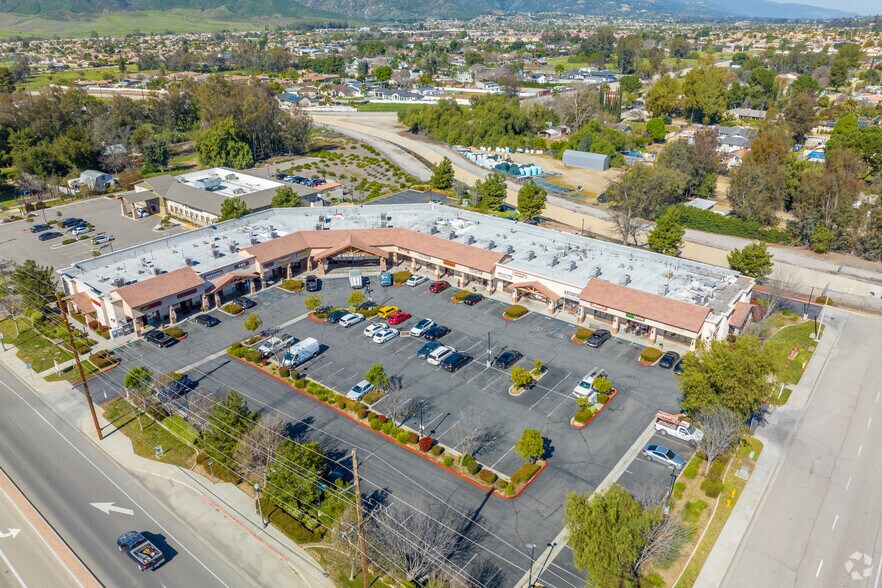 More Photos Of 41529-41539 Kalmia St, Murrieta Unknown For Lease