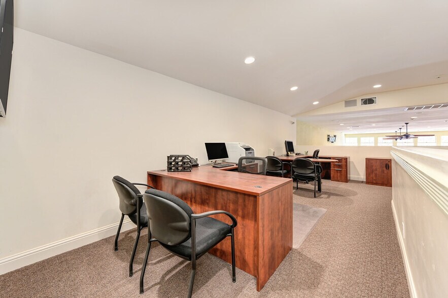 More Photos Of 27 S Main St, Colfax Storefront For Lease