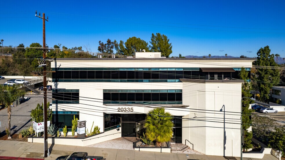 More Photos Of 20335 Ventura Blvd, Woodland Hills Office For Lease
